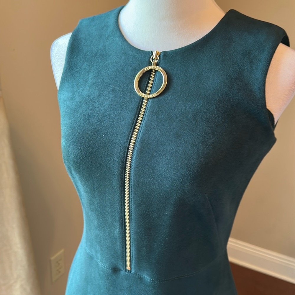 Calvin Klein sleeveless forest green sheath dress with gold zip in front - Picture 2 of 4